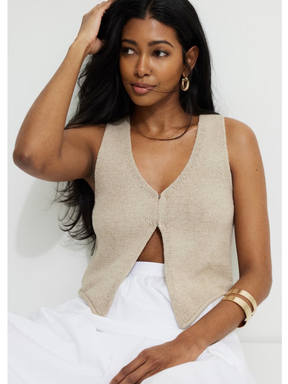 Dynamite Keyhole Knit Vest in Pure Cashmere Taupe